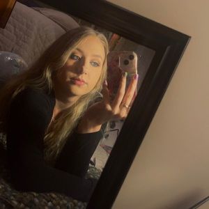 Meet your Posher, Abigail